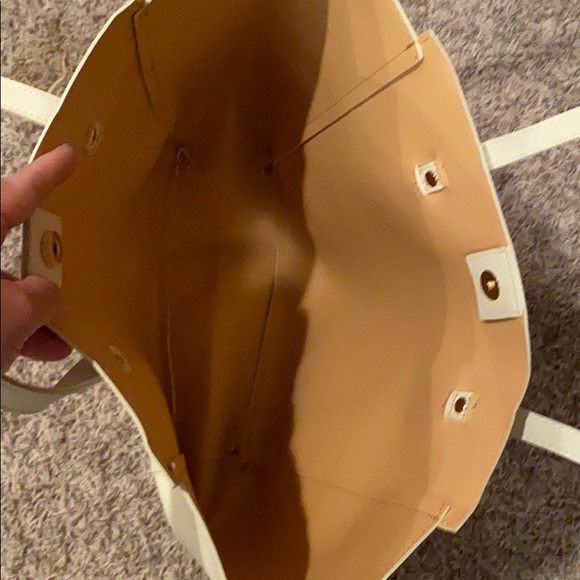 Cream handbag - Picture 2 of 2